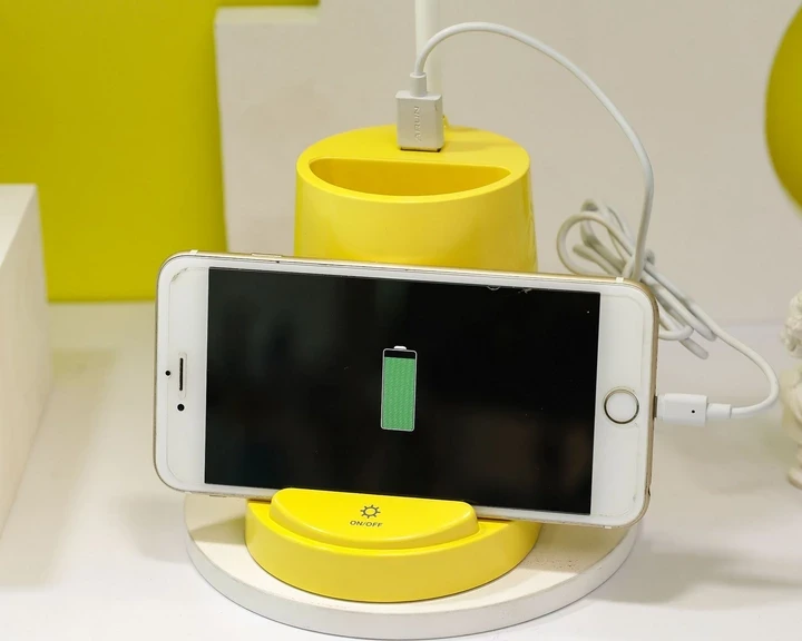 Лампа настольная DESKTOP LAMP EL-2176 с функцией Powebank 1200mAh, держателем телефона желтая