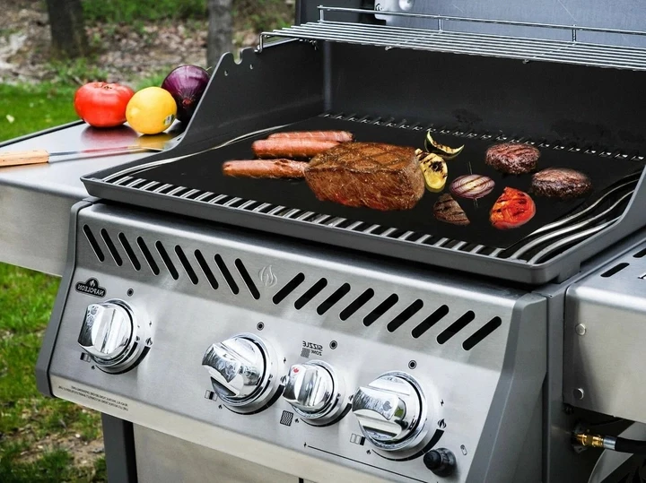 BBQ grill sheet гриль мат портативный антипригарным покрытием 33 Х 40 см для овощей, мяса, морепродуктов