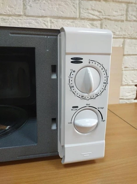Микроволновка Rainberg RB-7151 1300 ватт. (20 L)