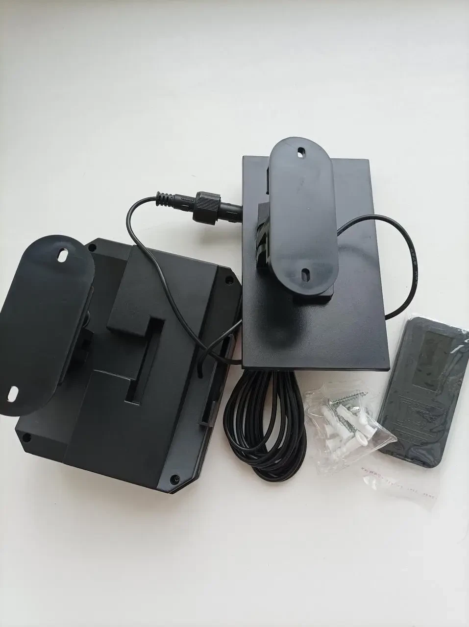 Светильник на солнечной батарее с датчиком движения Solar wall lamp BL-104-SMD