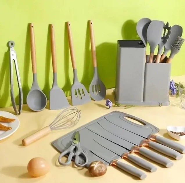 Набір кухонного приладдя Сірий на підставці TS Kitchen 19 штук із силікону з бамбуковою ручкою