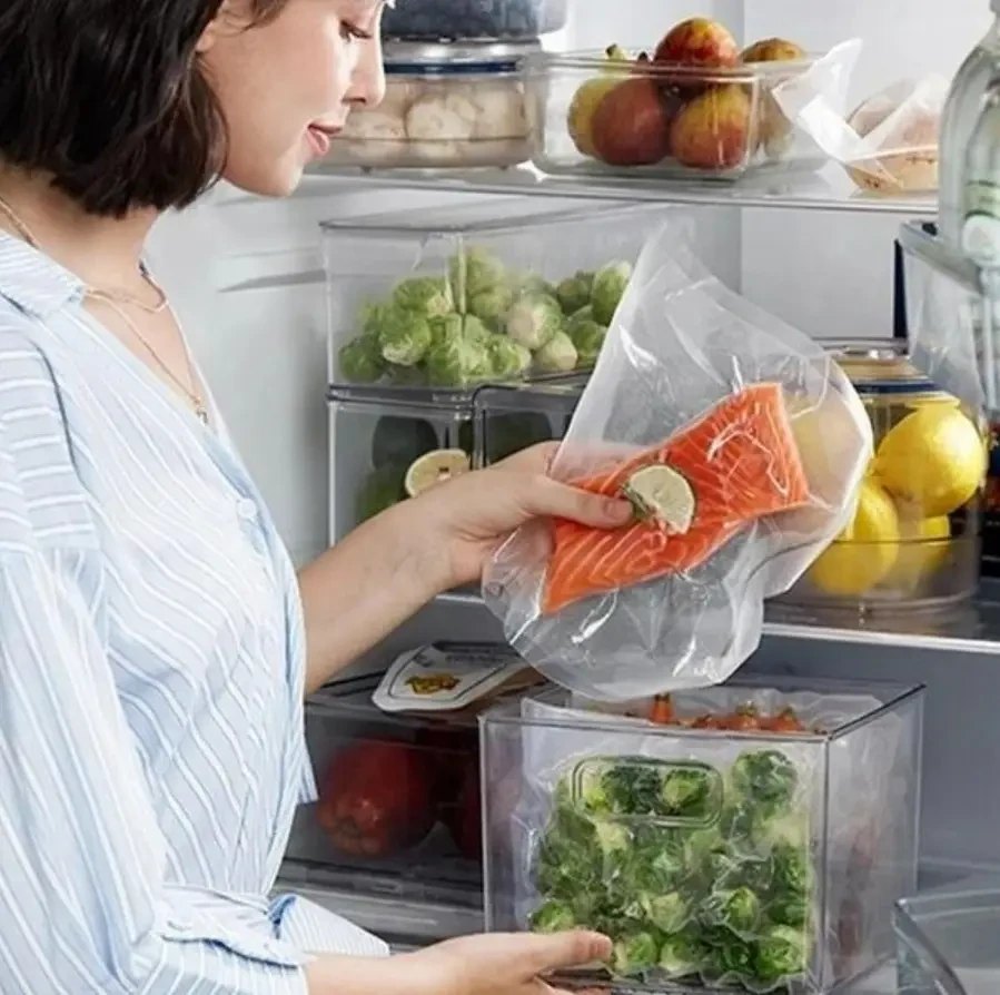 Вакуумні пакети для вакууматора 30х500 см у рулоні харчові для зберігання їжі продуктів