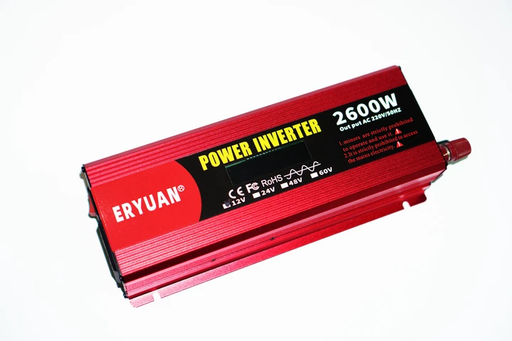 Преобразователь напряжения инвертор Eryuan 2600W LCD DC/AC 12V-220V с чистой синусоидой и вольтметром